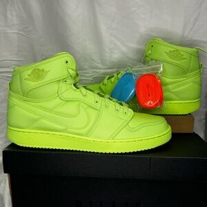 JORDAN 1 RETRO AJKO BILLIE EILISH ghost green